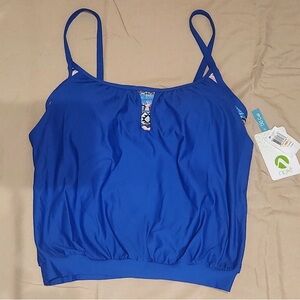 2/$30 NWT Swimsuit Top - Size 32DD